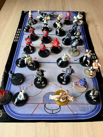 NHL figurines with sticks