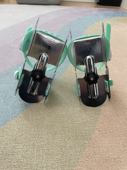 Strap on ice skates, Shoes 8 (Toddler:2-4yr)