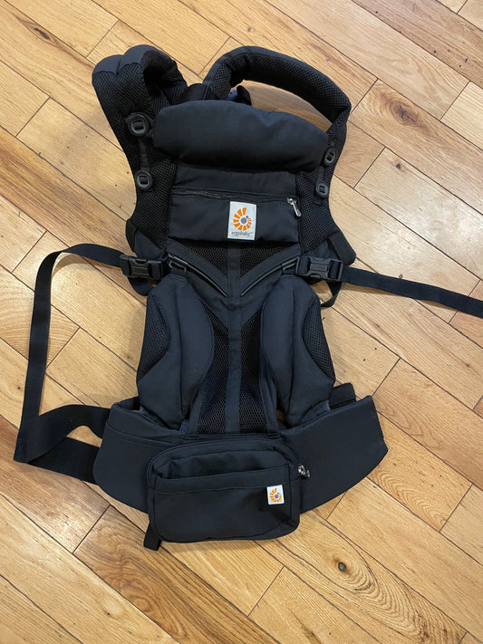 ErgoBaby Omni 360 carrier