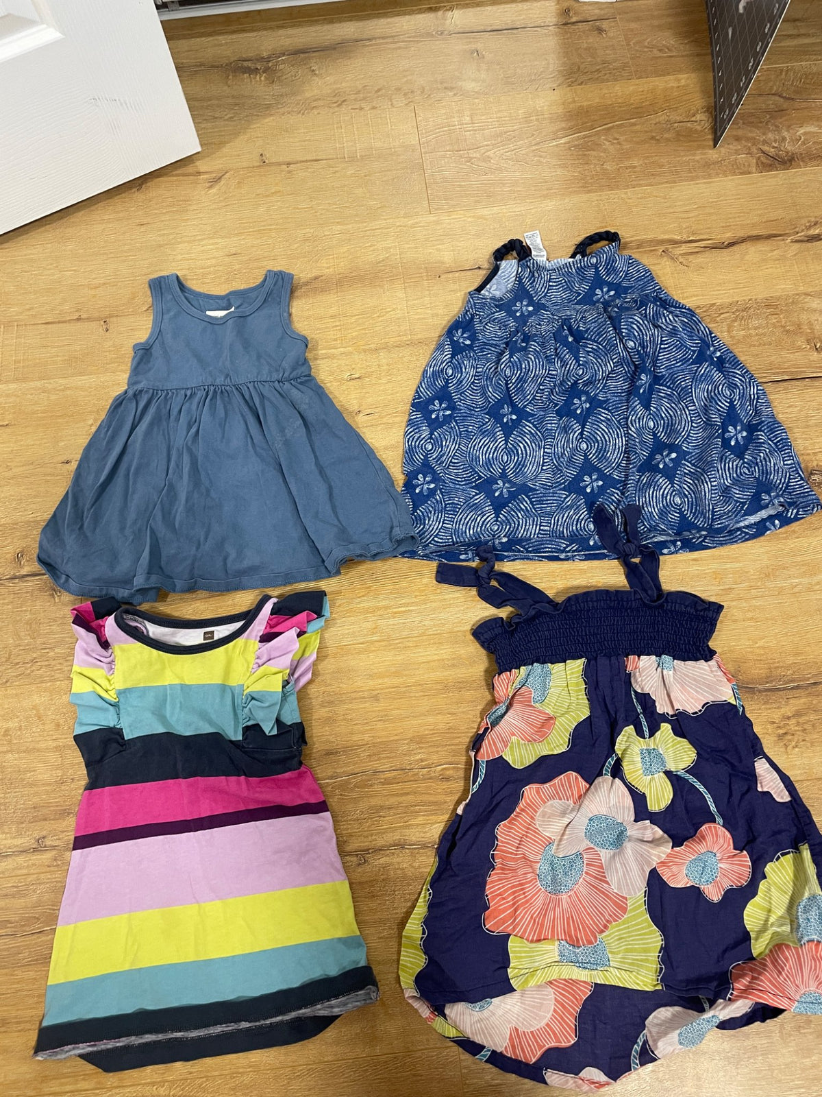 Sleeveless dresses, Kids 2T