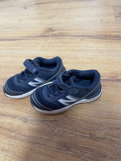 Toddler 6.5 shoes, Shoes 6.5 (Walkers:12-24 mth)
