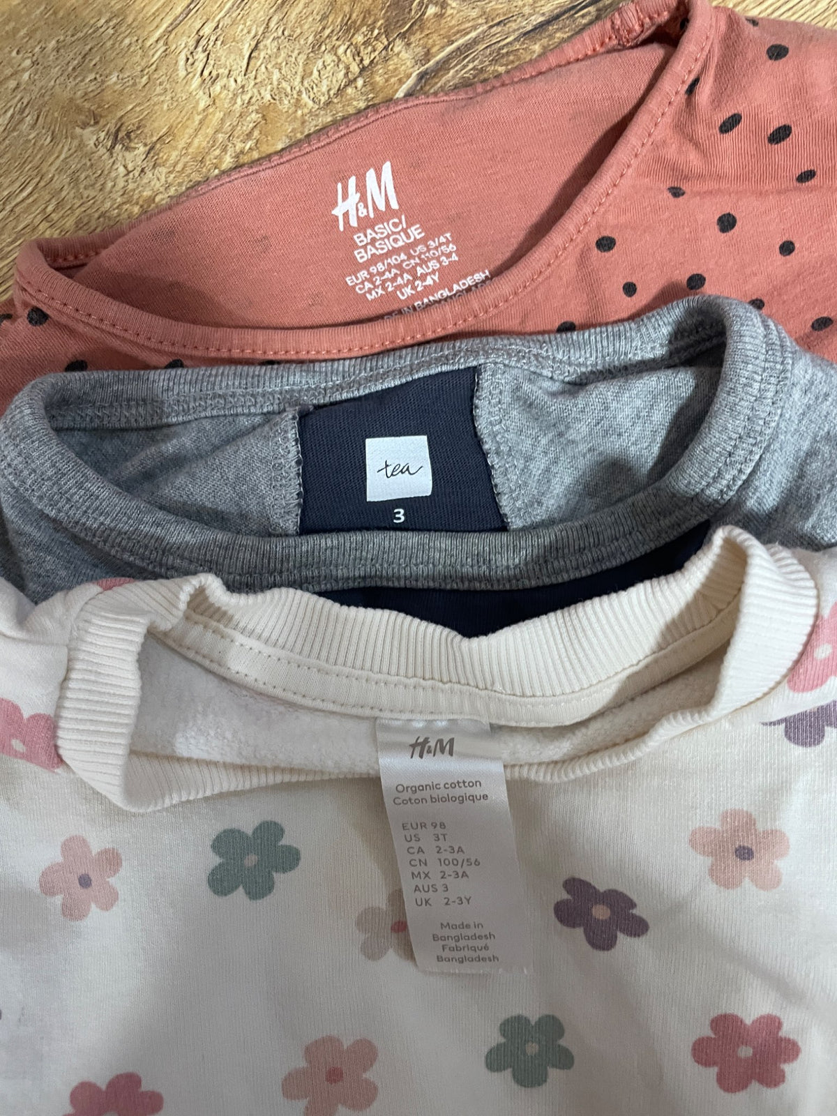 Sweater and long sleeve bundle, Kids 3T