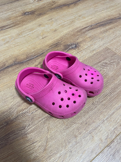 Hot pink Crocs, Shoes 7 (Walkers:12-24 mth)