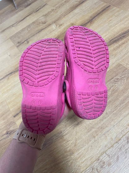 Hot pink Crocs, Shoes 7 (Walkers:12-24 mth)