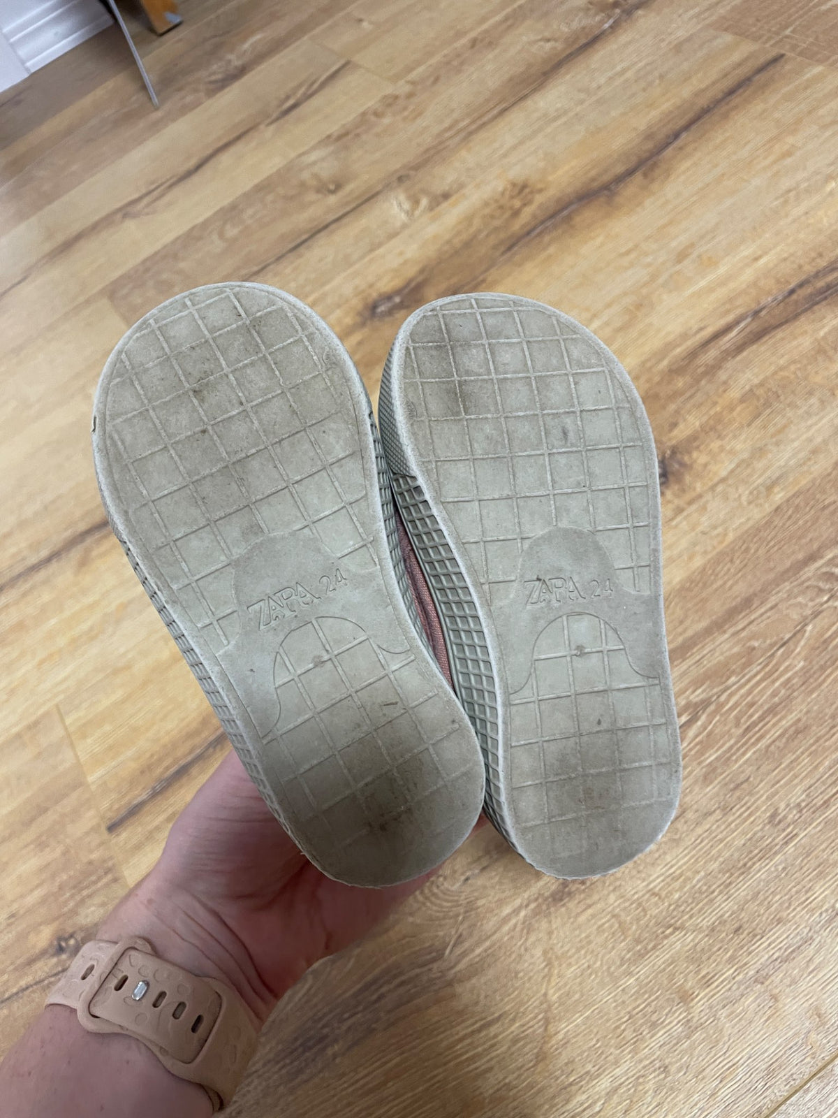 Zara shoes, Shoes 8 (Toddler:2-4yr)