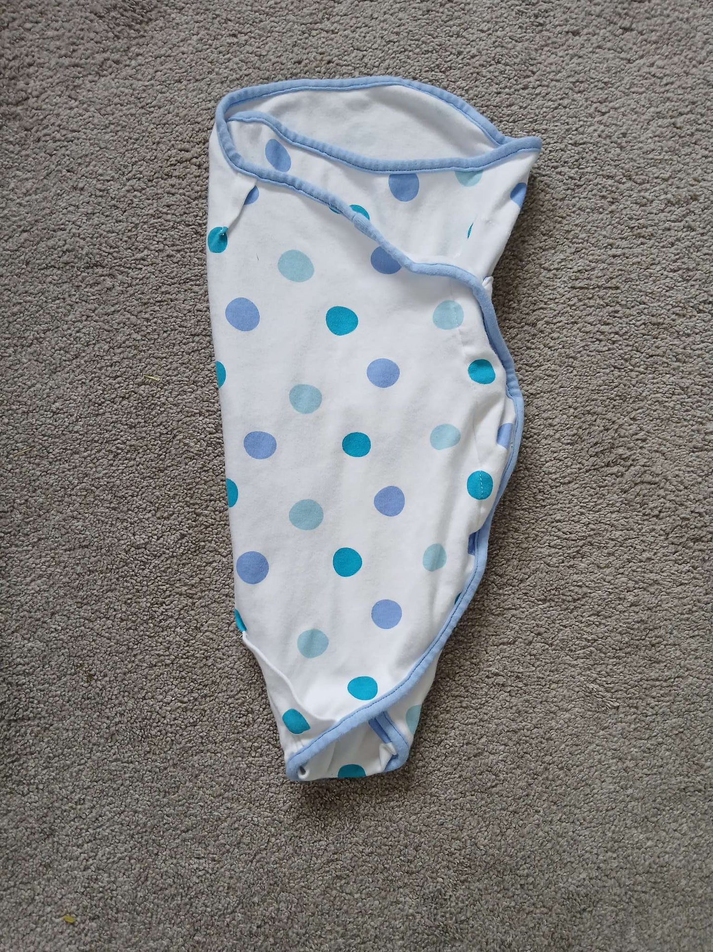 The First Years swaddle , 0-3 Months (Newborn)