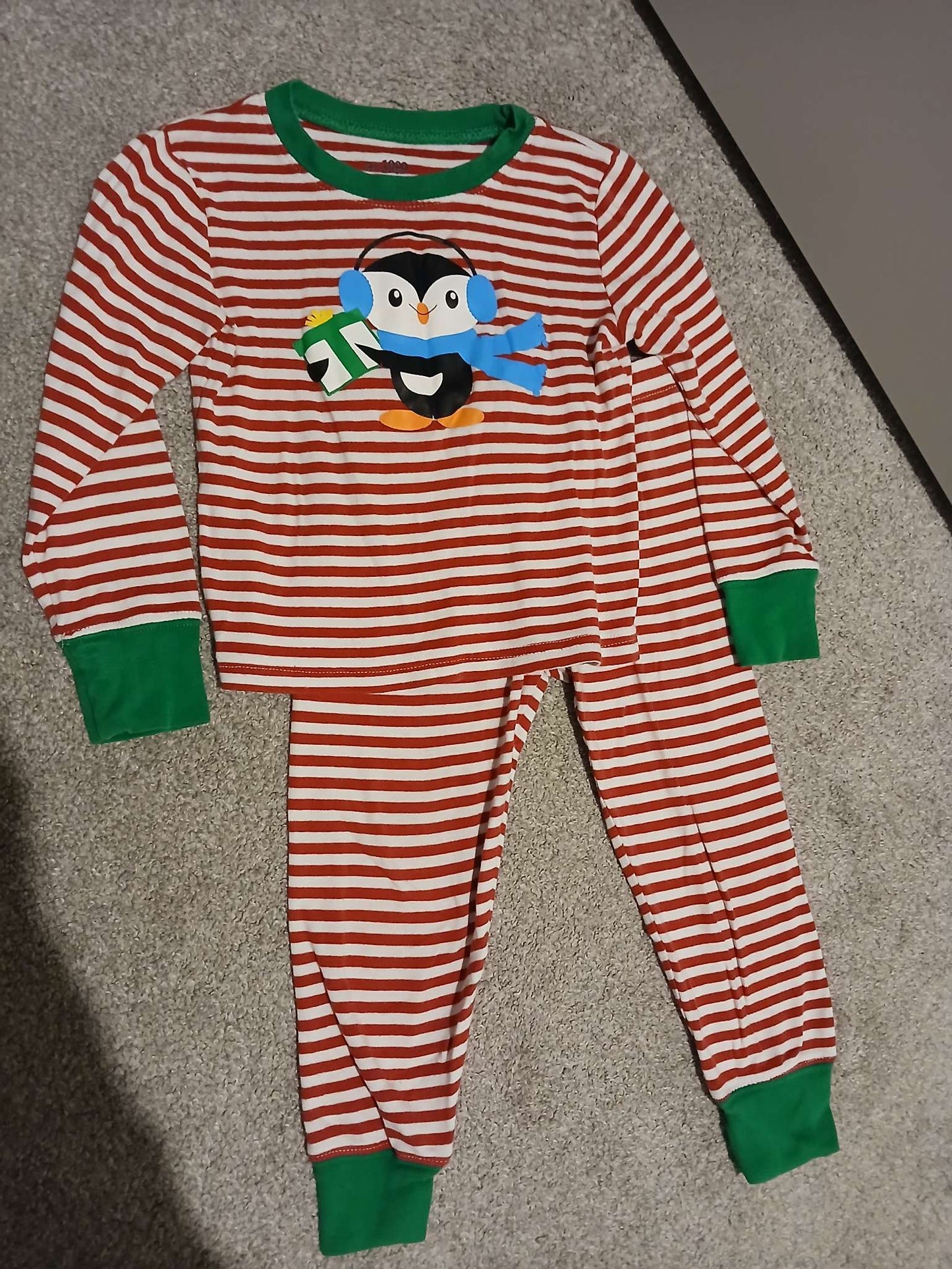 Long sleeve pjs, Kids 4/4T