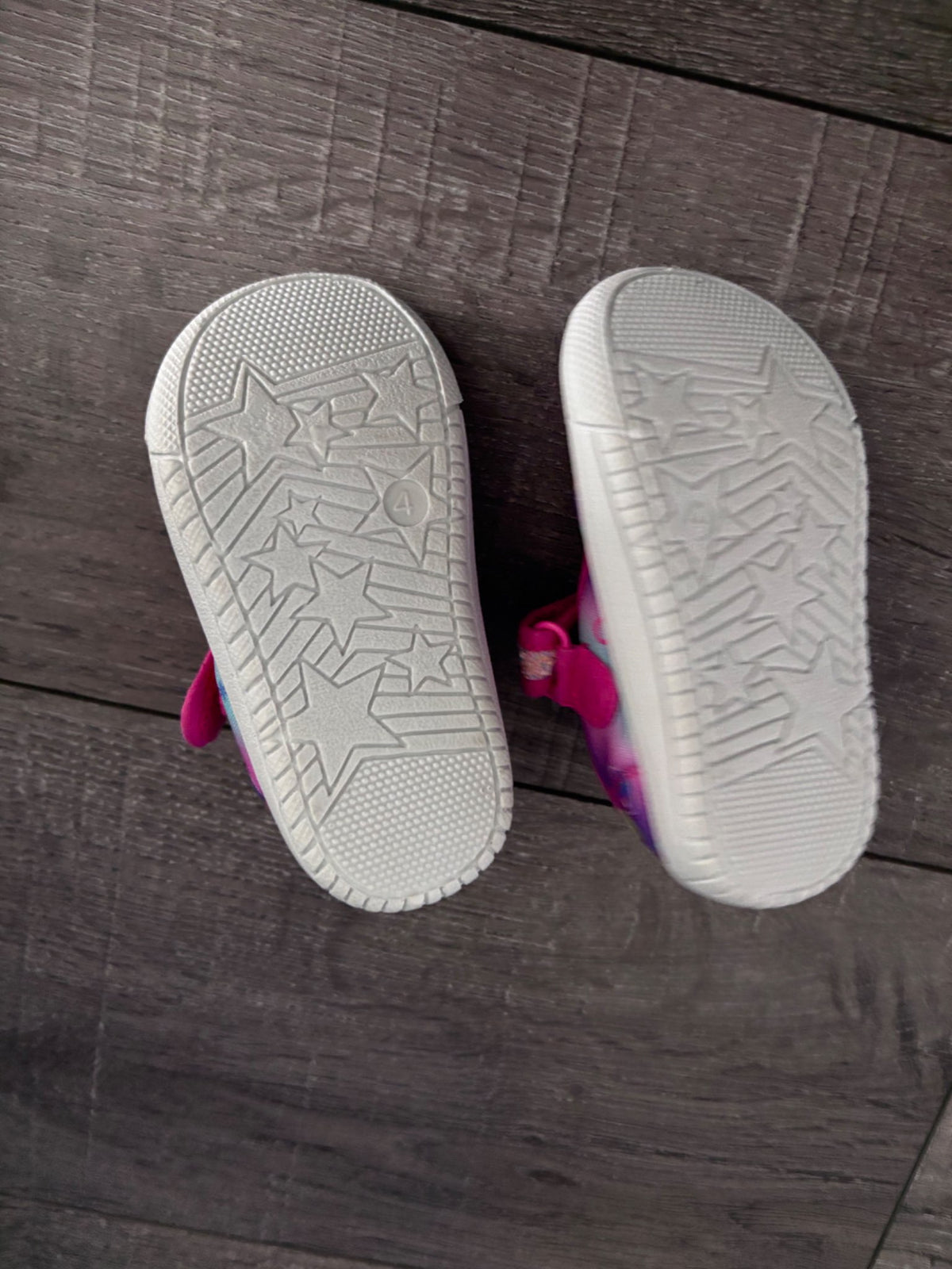 Infant shoes , Shoes 4 (Baby: 0-12 mth)