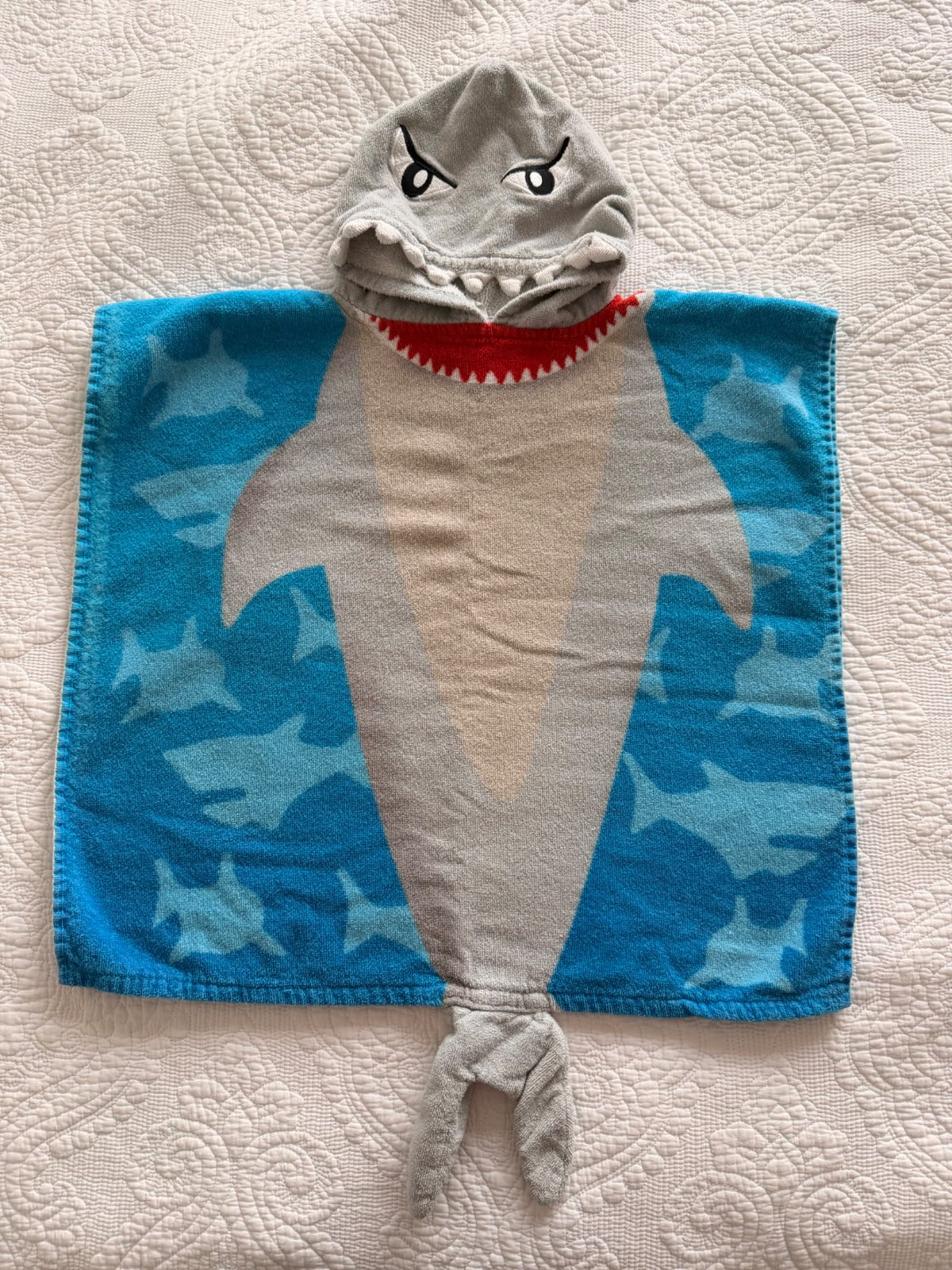 Shark hooded towel (toddler)