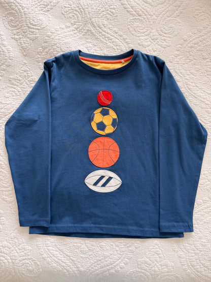 Long sleeved sports top (size 9), Kids 8