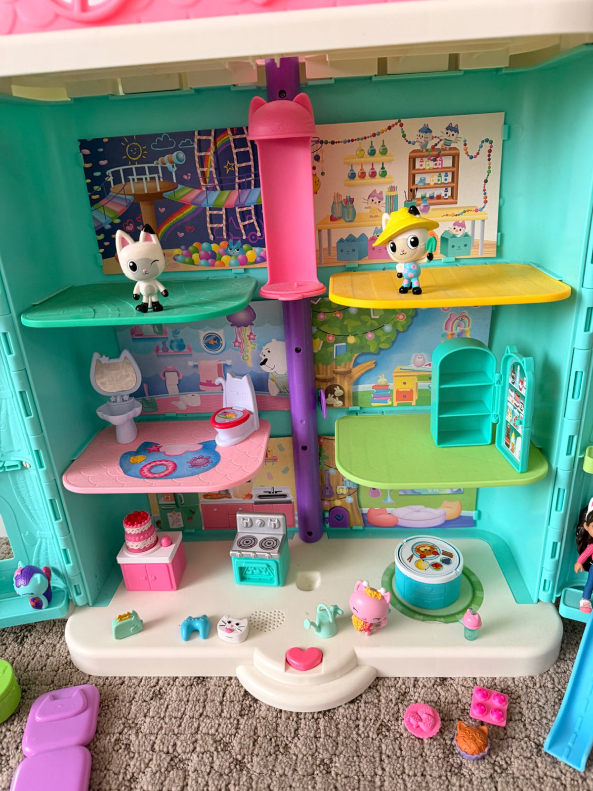 Gabby’s Meow Mazing Dollhouse