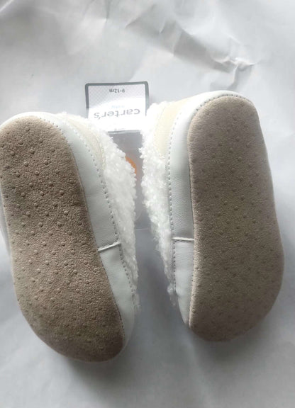 Carter's plush shoes, Shoes 4 (Baby: 0-12 mth)