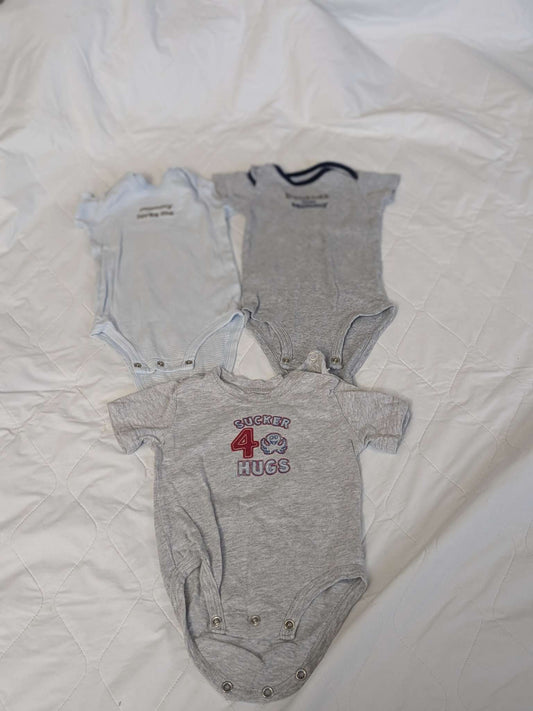 Bundle of 3 onsies, 6-12 months, mostly gray, Kids 9 Month (6-9M)