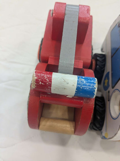 2x wooden emergency vehicles