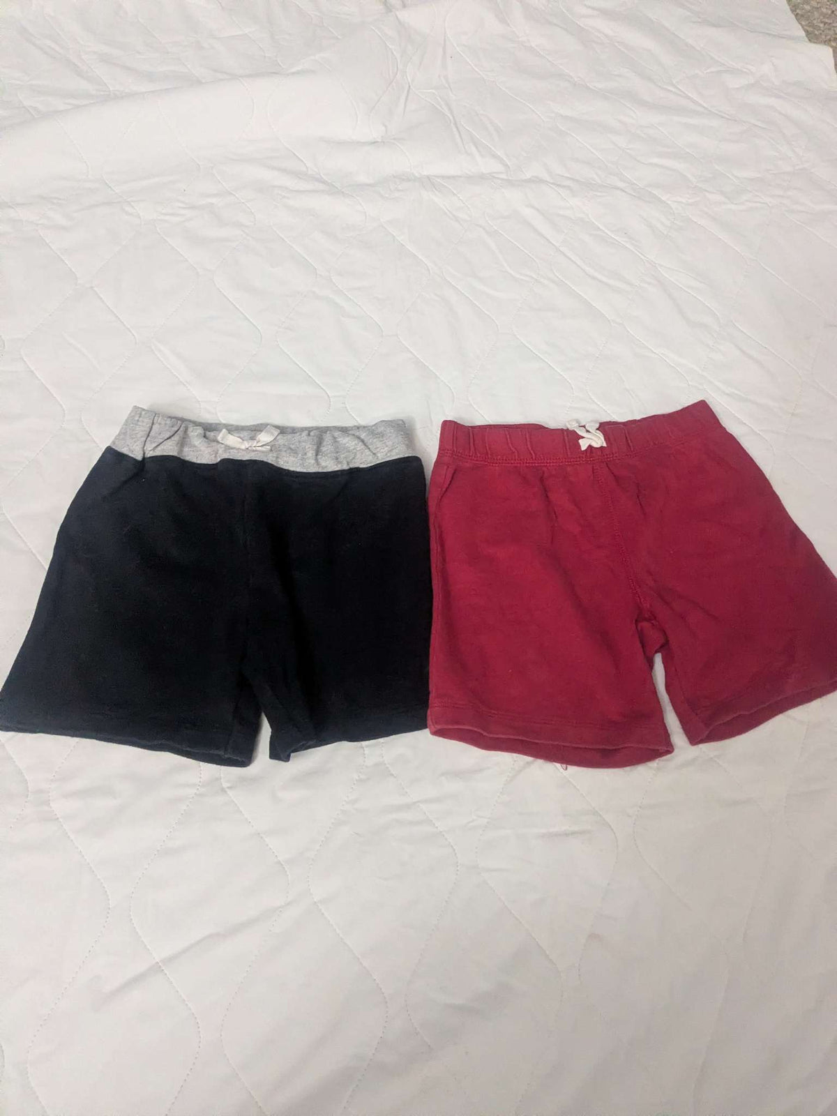 Bundle of 2 shorts, black and red, Carter's, 24 months, Kids 24 Month (18-24M)