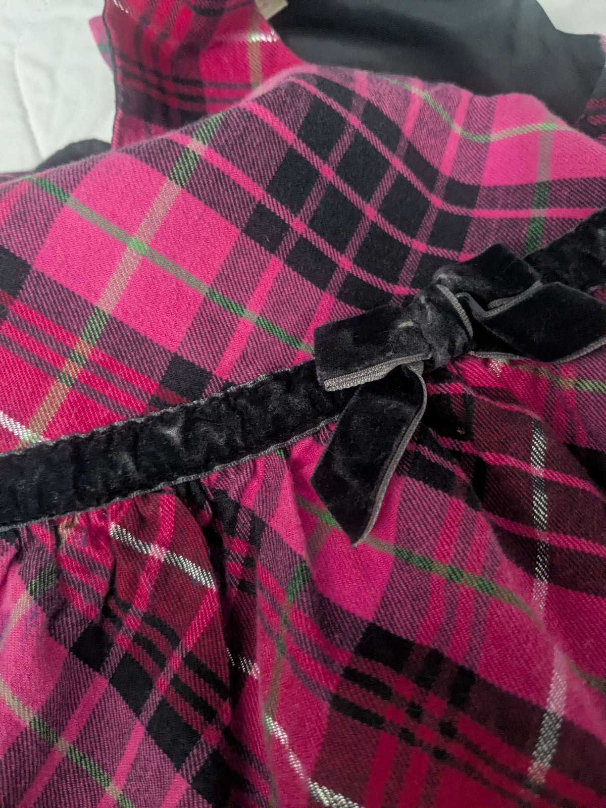 Pink and black plaid dress with fuzzy black sash, oshkosh, 3T, Kids 3T