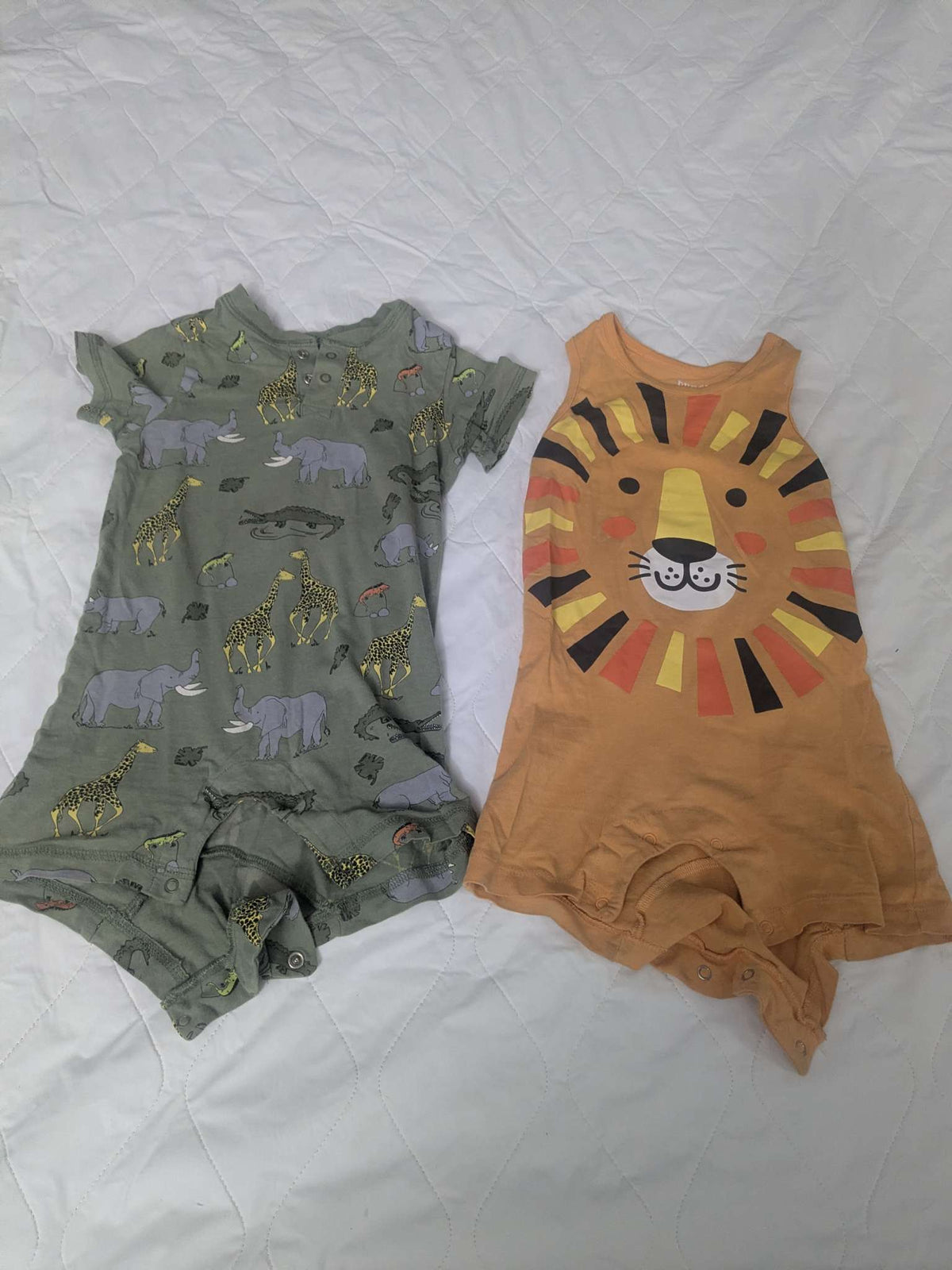 Bundle of 2 safari rompers, lion and green animals, Kids 18 Month (12-18M)