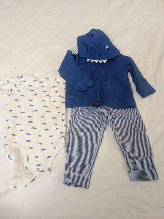 Carter's 3 piece shark outfit, Kids 18 Month (12-18M)