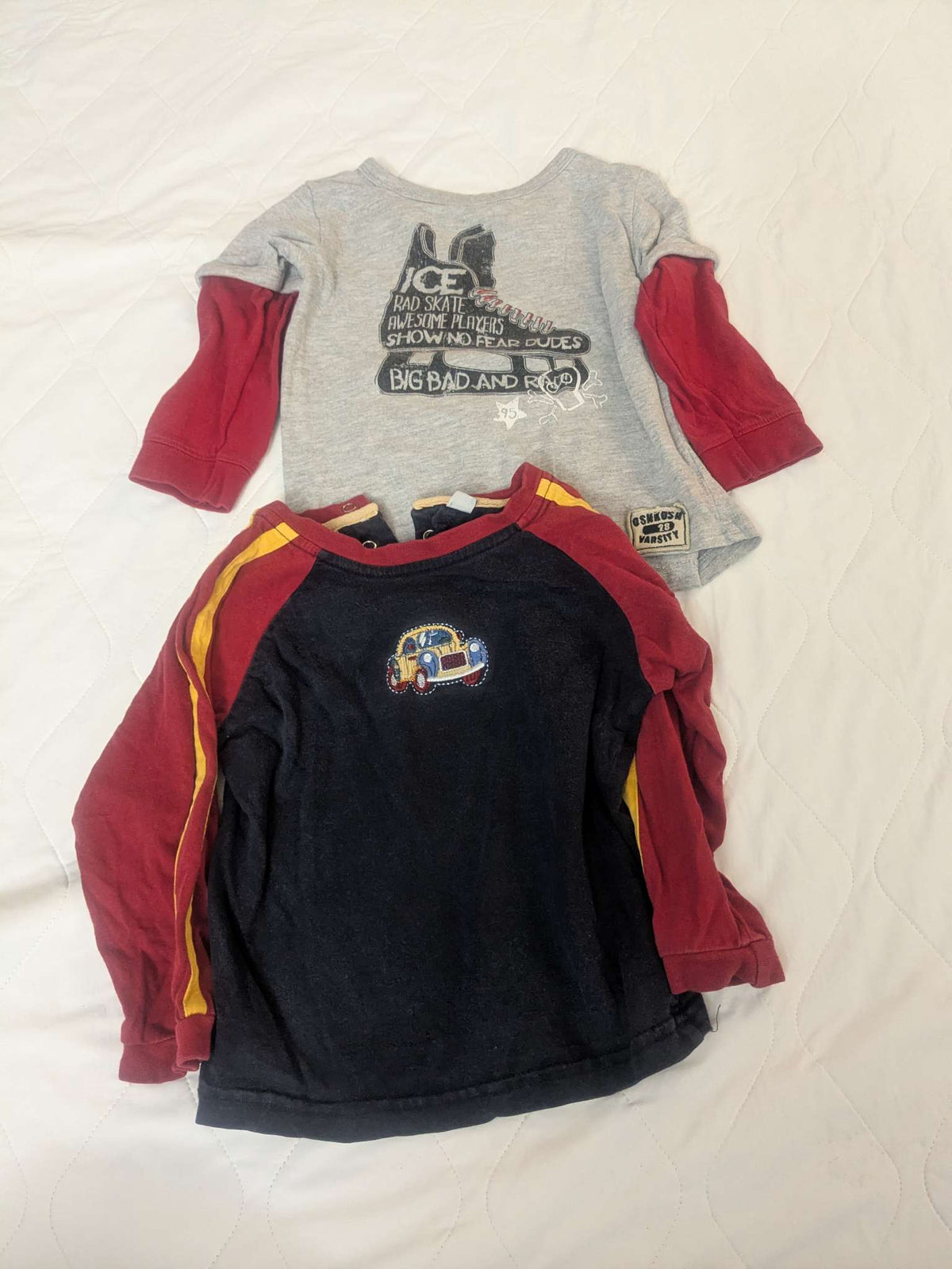Bundle of 2 long sleeve shirts - Teddy's choice and Oshkosh B''gosh, skate and car, Kids 18 Month (12-18M)