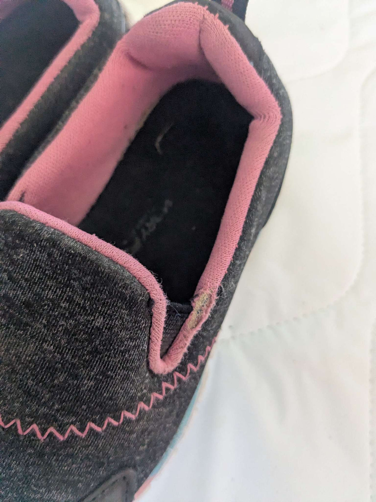 Cute size 7 slip on shoes for little girl, Shoes 7 (Walkers:12-24 mth)