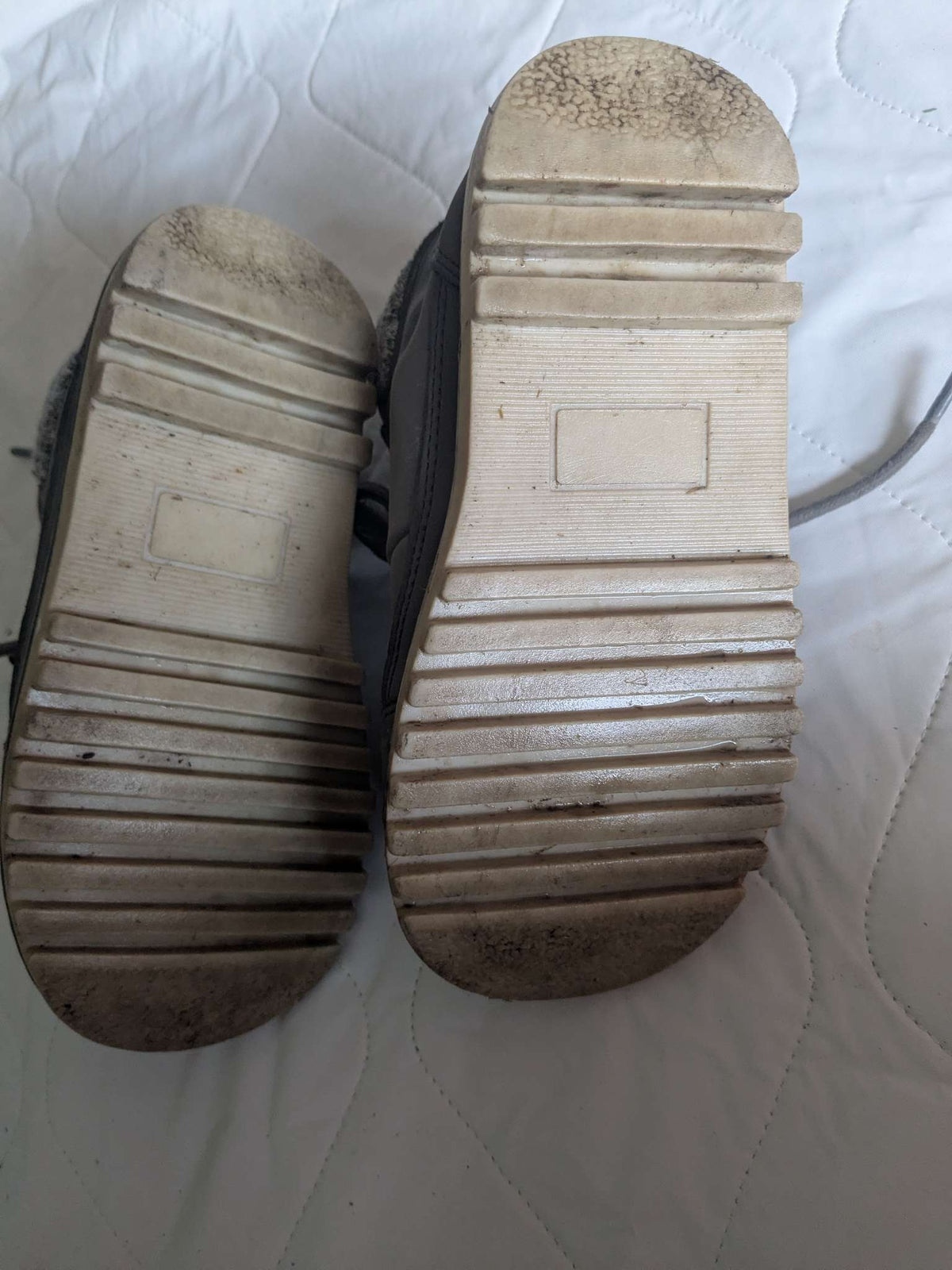 Joe Fresh winter boots/sneakers, size 10, Shoes 10 (Toddler:2-4yr)