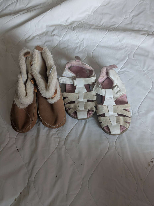 Bundle of 2 little girls shoes, white sandals & brown soft boots, size 3.5, Shoes 3.5 (Baby: 0-12 mth)