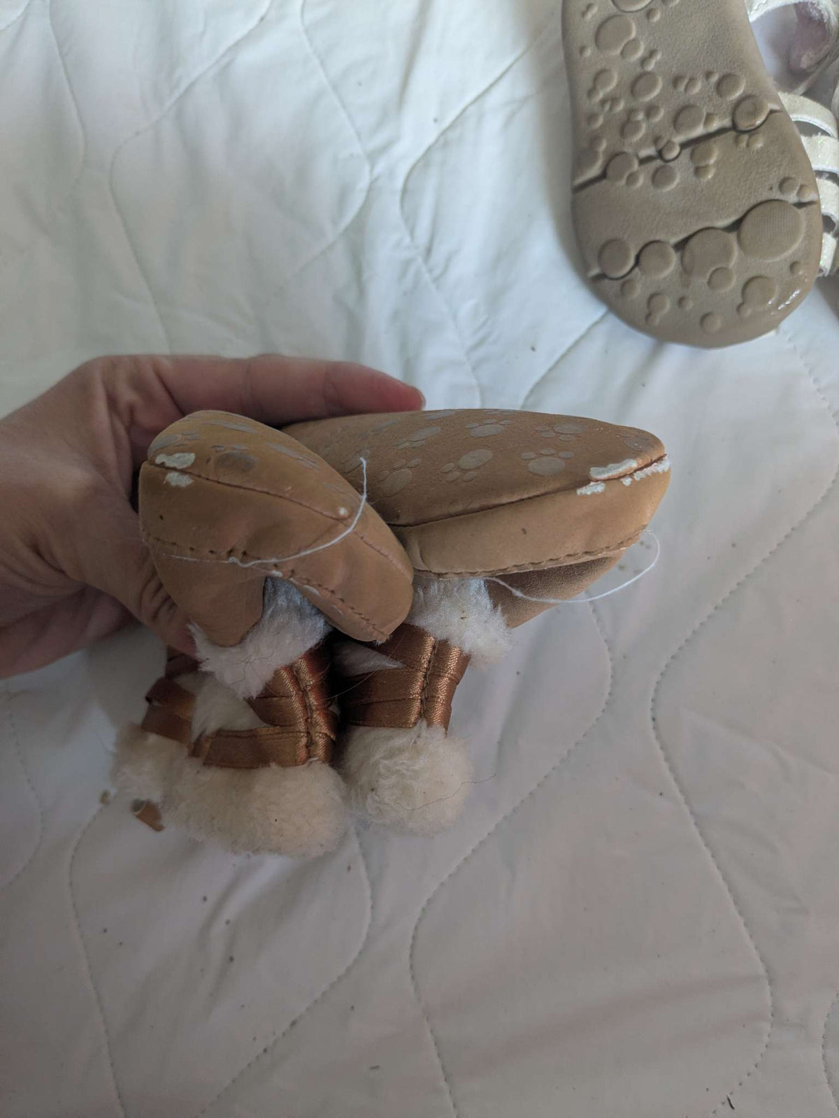 Bundle of 2 little girls shoes, white sandals & brown soft boots, size 3.5, Shoes 3.5 (Baby: 0-12 mth)