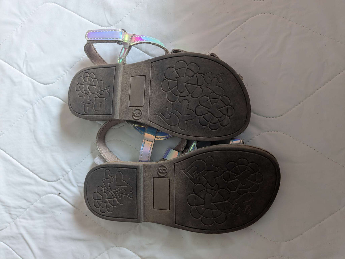 Maggie & Zoe Iridescent heart-strap sandals, size 9, Shoes 9 (Toddler:2-4yr)