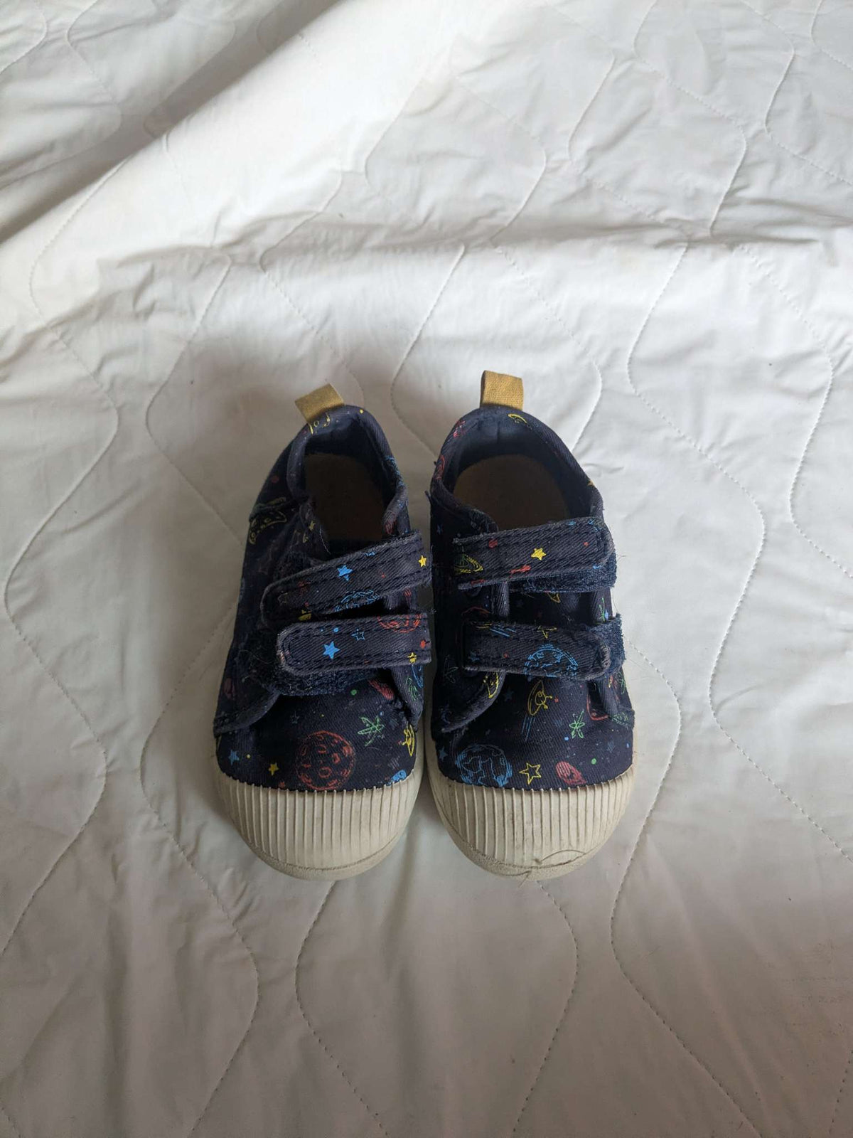 Pair of little boys shoes, size 7, ,Walmart, Shoes 7 (Walkers:12-24 mth)