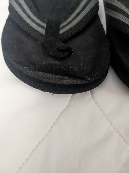 Pair of 2 boys flip flops, Shoes 8 (Toddler:2-4yr)