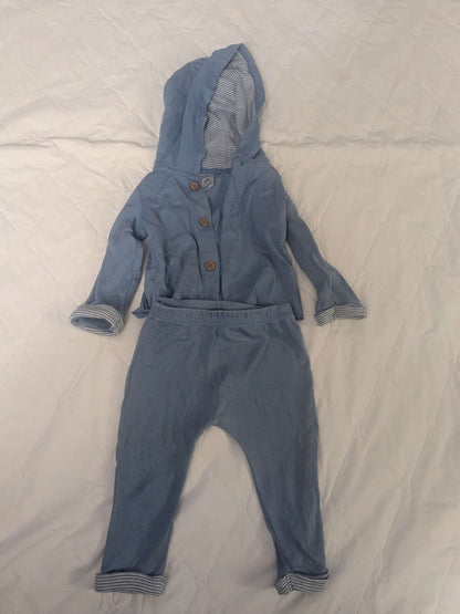 Carter's 6 month 2 piece blue outfit with bear on the bum, Kids 6 Month (3-6M)