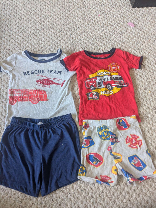 Bundle of 2 boy summer pajamas, size 3T and 5T, Kids 3T