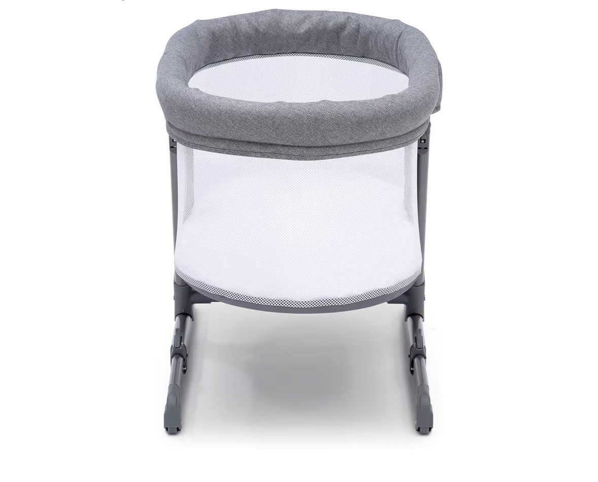 Simmons Kids Oval City Sleeper Bedside Bassinet