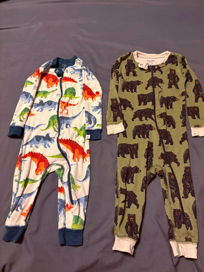 Baby rumpers and footless sleepers