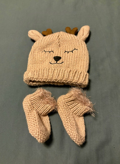 Baby winter hats and booties , Kids 9 Month (6-9M)