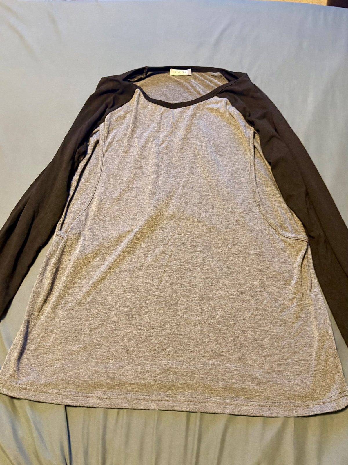 Nursing top , Maternity M (8-10)