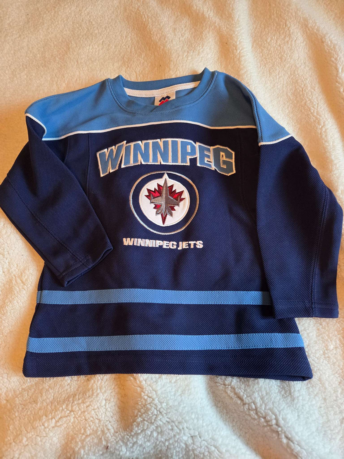 Winnipeg Jets kids jersey- size 5, Kids 5/5T