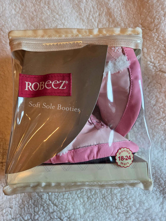 Robeez fall/winter soft sole booties, Shoes 5 (Walkers:12-24 mth)