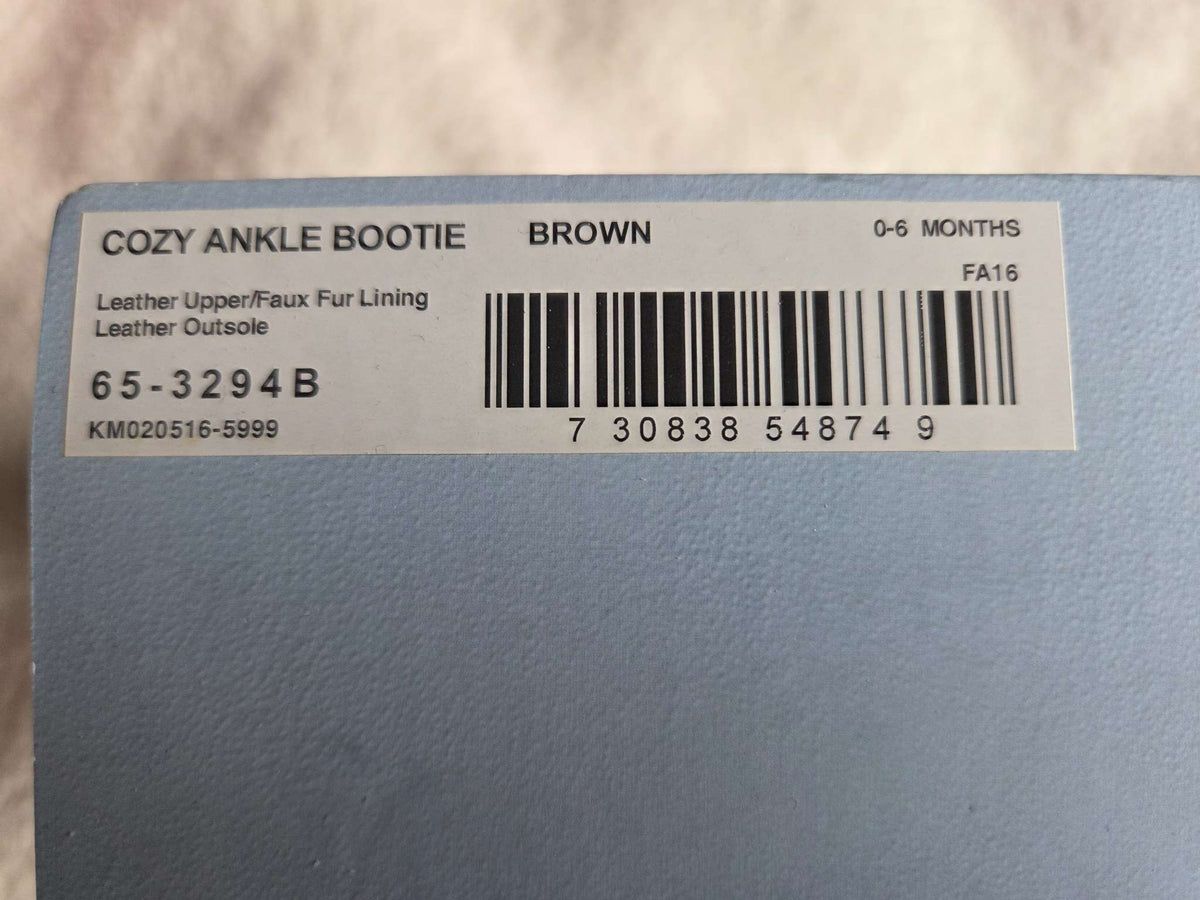 Robeez comfy ankle booties- size 0-6 months, Shoes 0 (Baby: 0-12 mth)