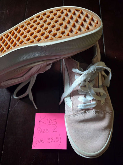 Vans suede lace up shoes- size 2, Shoes 2 (Kids:4-8yr)