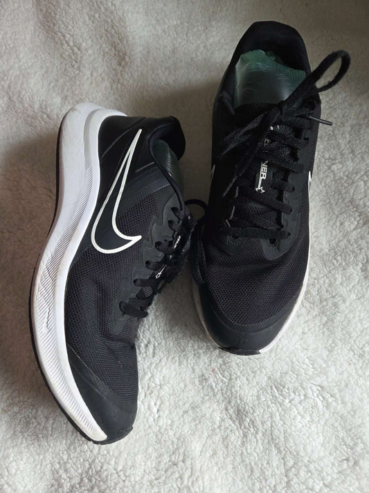 Nike youth running shoes- size 7Y, Shoes 7 (Big Kids:8–12yr)