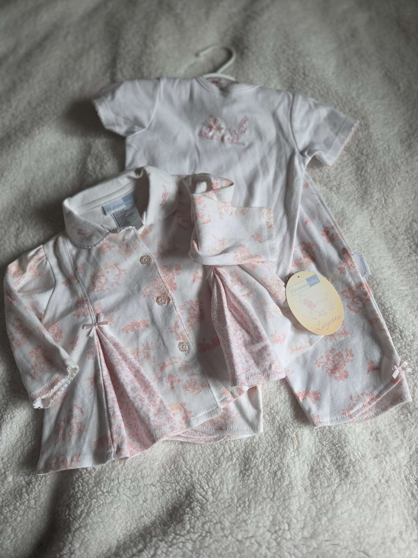Adorable Vitamins Baby 3 pc set with satin hanger- 9 months, Kids 9 Month (6-9M)