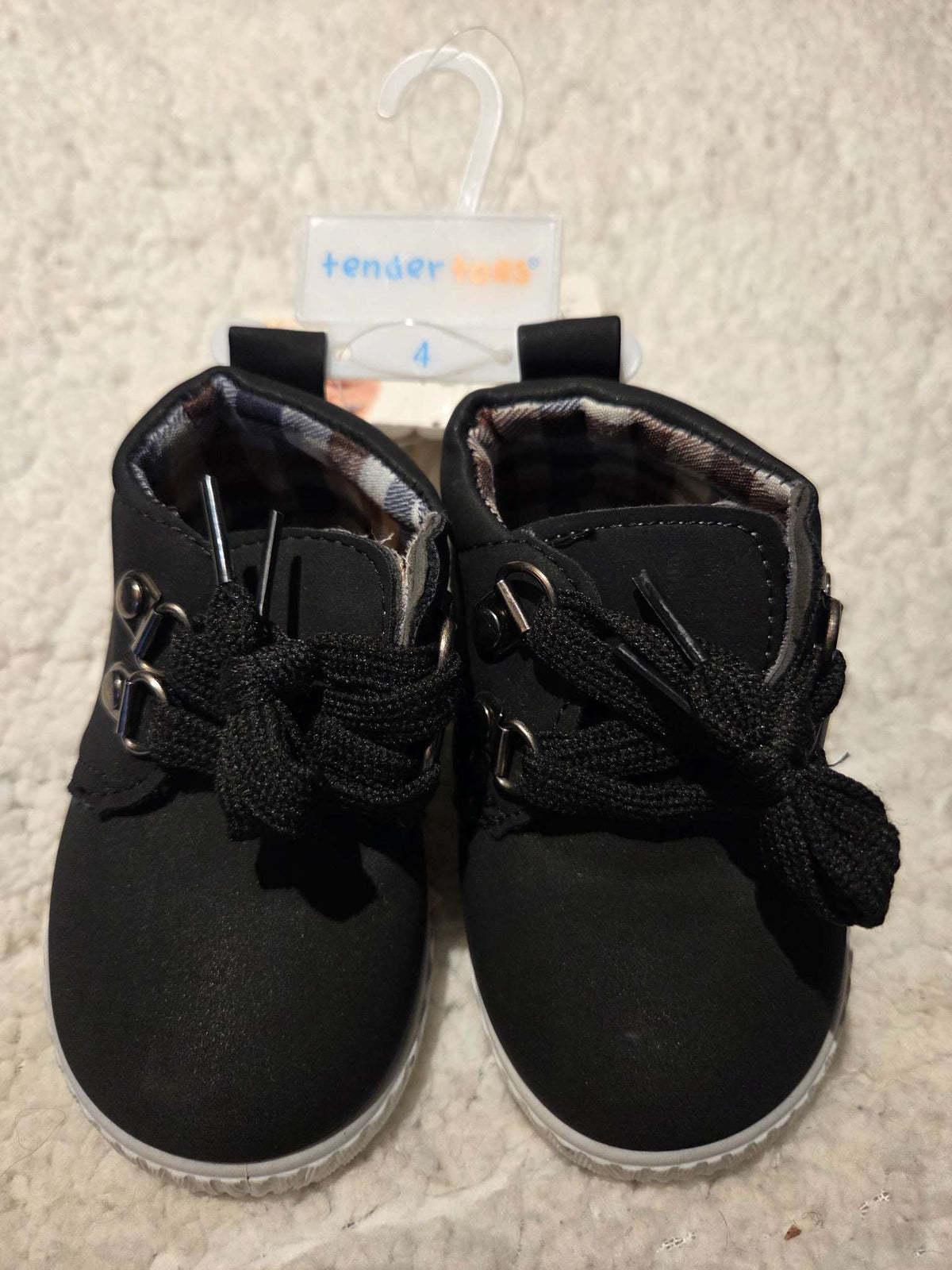 Tender Toes infant booties- size 4, Shoes 4 (Baby: 0-12 mth)