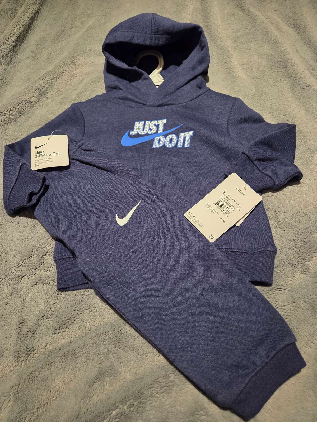 Nike 2 piece sweatsuit- size 12 months, Kids 12 Month (9-12M)