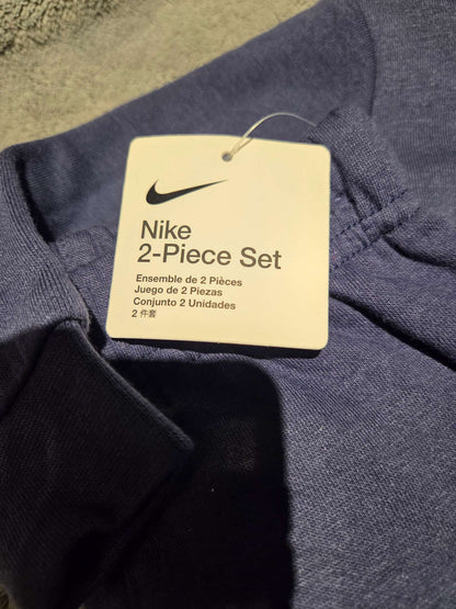 Nike 2 piece sweatsuit- size 12 months, Kids 12 Month (9-12M)