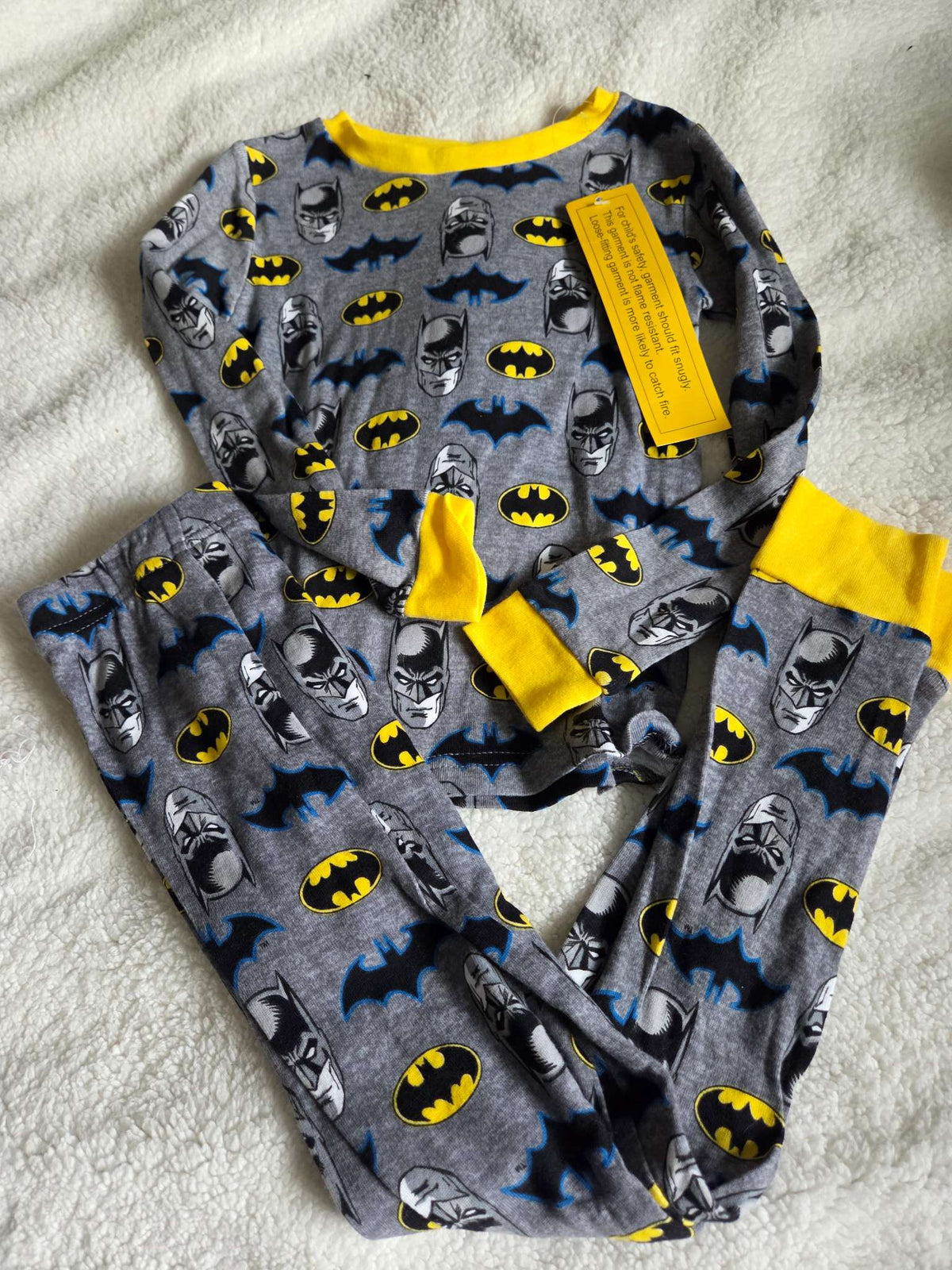Batman 2 piece footless pajamas- size 6, Kids 6/6X
