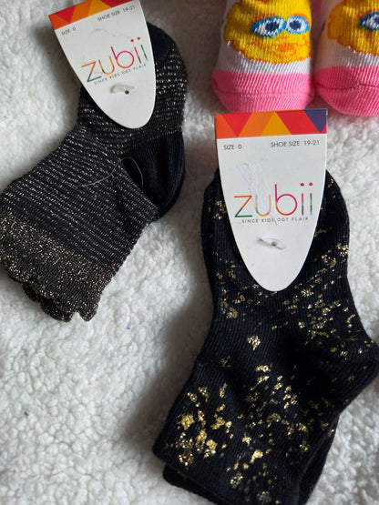 Infant sock/bootie bundle- 5 pieces, Kids 6 Month (3-6M)