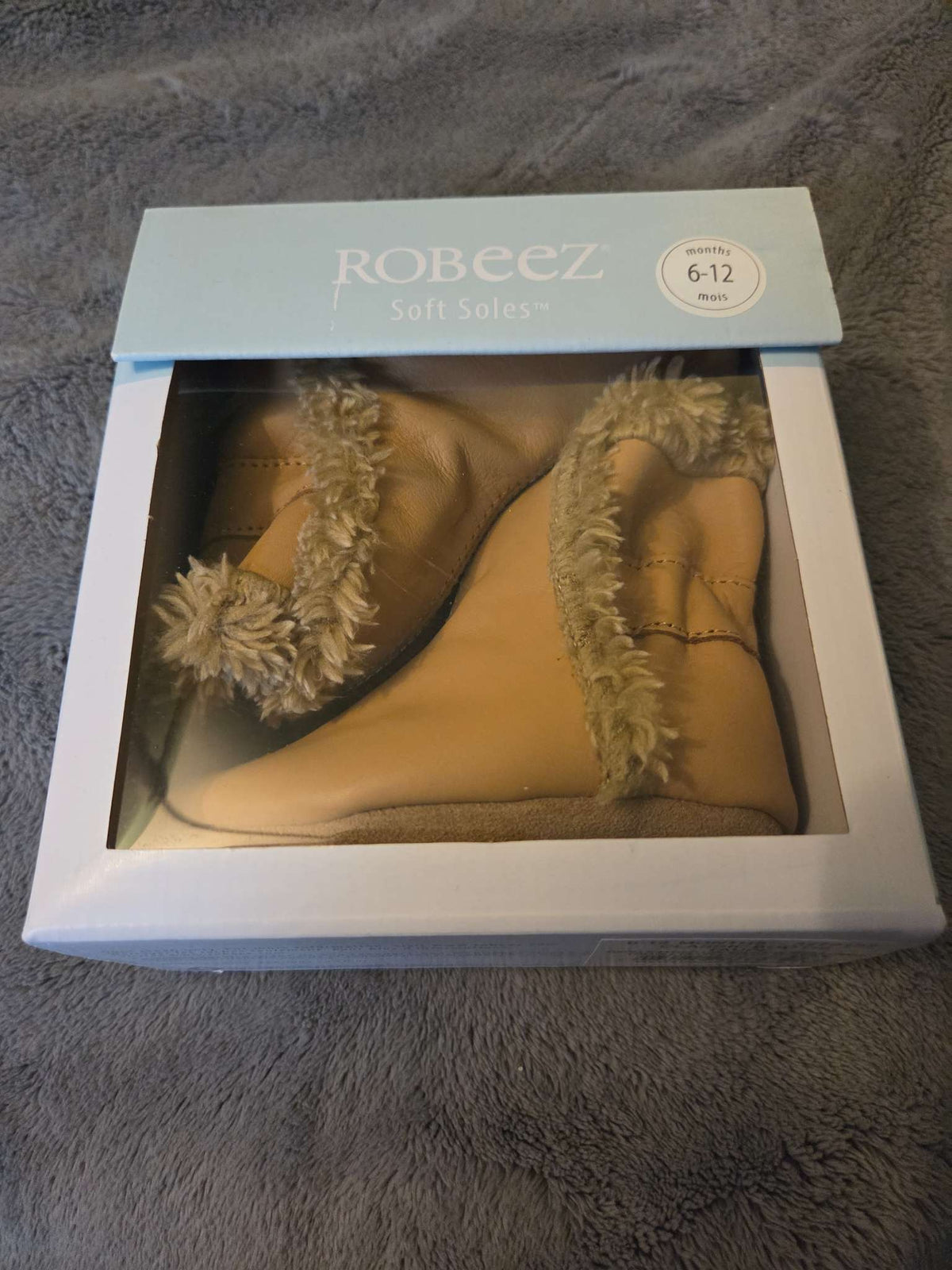 Robeez classic bootie- Taupe- Size 6-12 months, Shoes 4 (Baby: 0-12 mth)