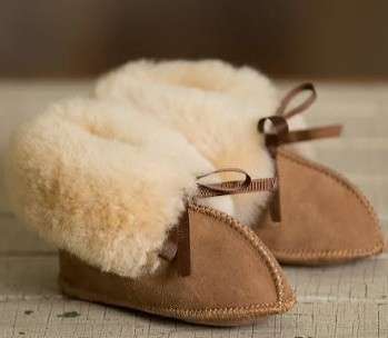 New Zealand leather/sheepskin slippers- size small, Shoes 4 (Baby: 0-12 mth)