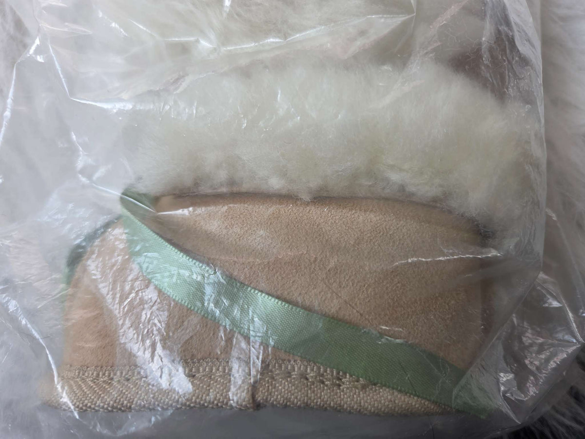 New Zealand leather/sheepskin slippers- size small, Shoes 4 (Baby: 0-12 mth)